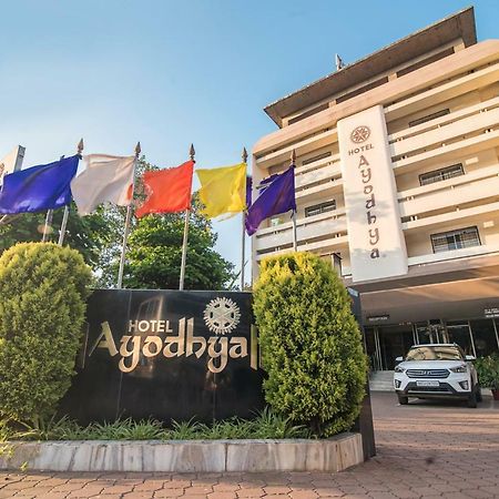 Hotel Ayodhya Kolhapur Buitenkant foto