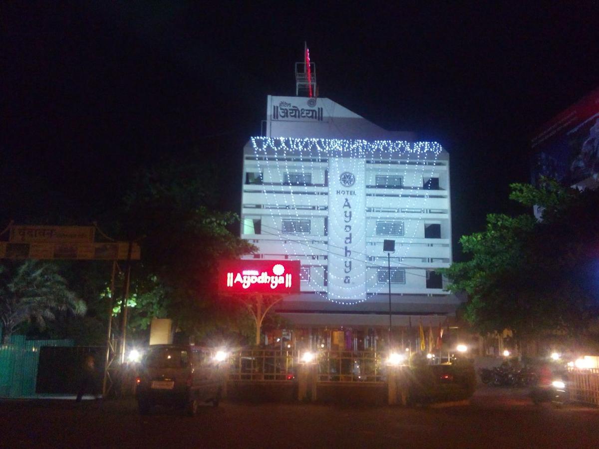 Hotel Ayodhya Kolhapur Buitenkant foto