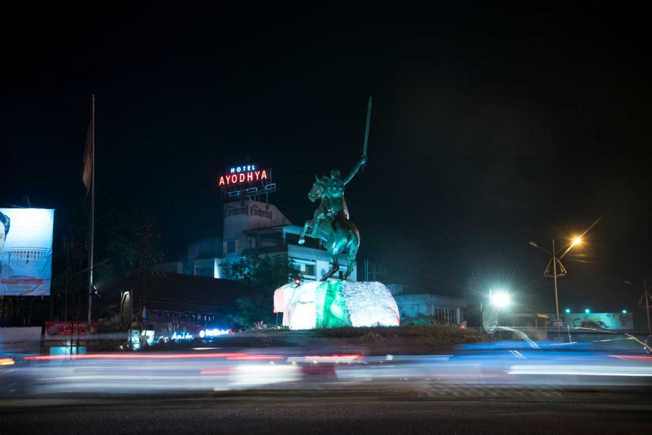 Hotel Ayodhya Kolhapur Buitenkant foto